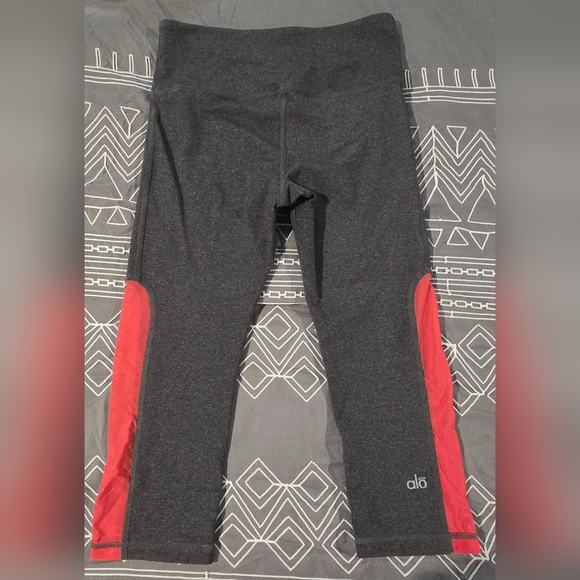 Alo Capri Leggings Size XS - Picture 6 of 8